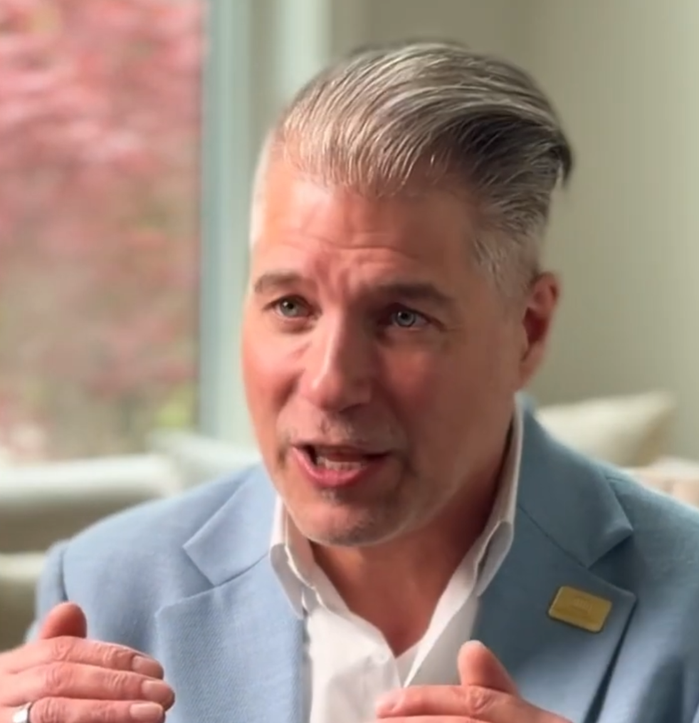 Broker Collective Ep 110: Scaling Excellence: Greg Domville on the Evolution and Future of DLCG episode thumbnail